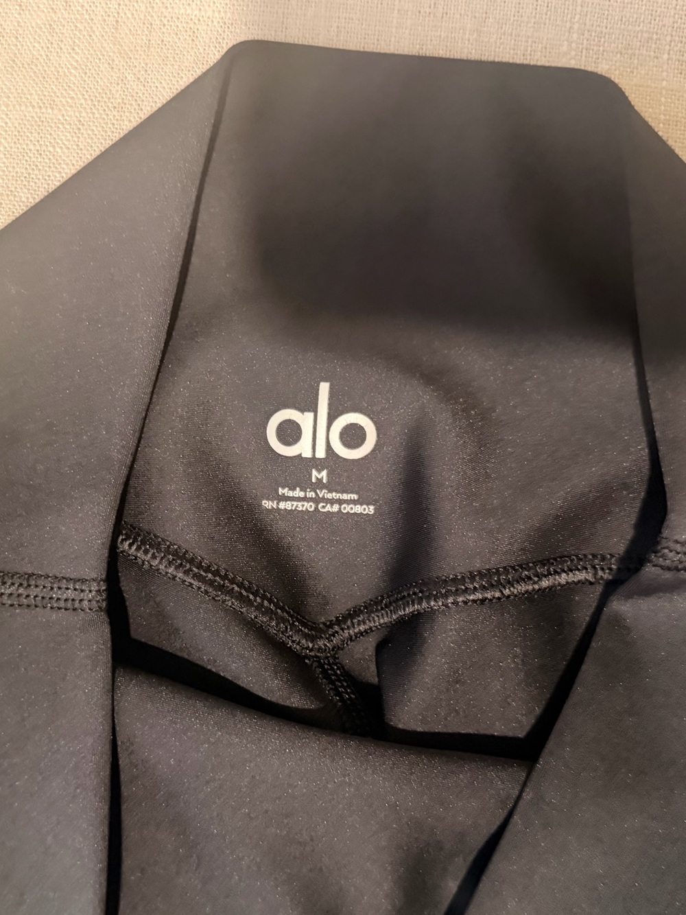 ALO Yoga WOMEN Black Performance Leggings